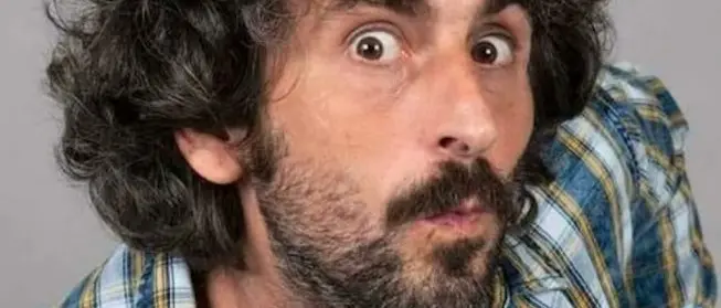 Alberto Farina al Cine Teatro Odeon di Reggio Calabria con \"La mia famiglia e altre volgarità\"\n