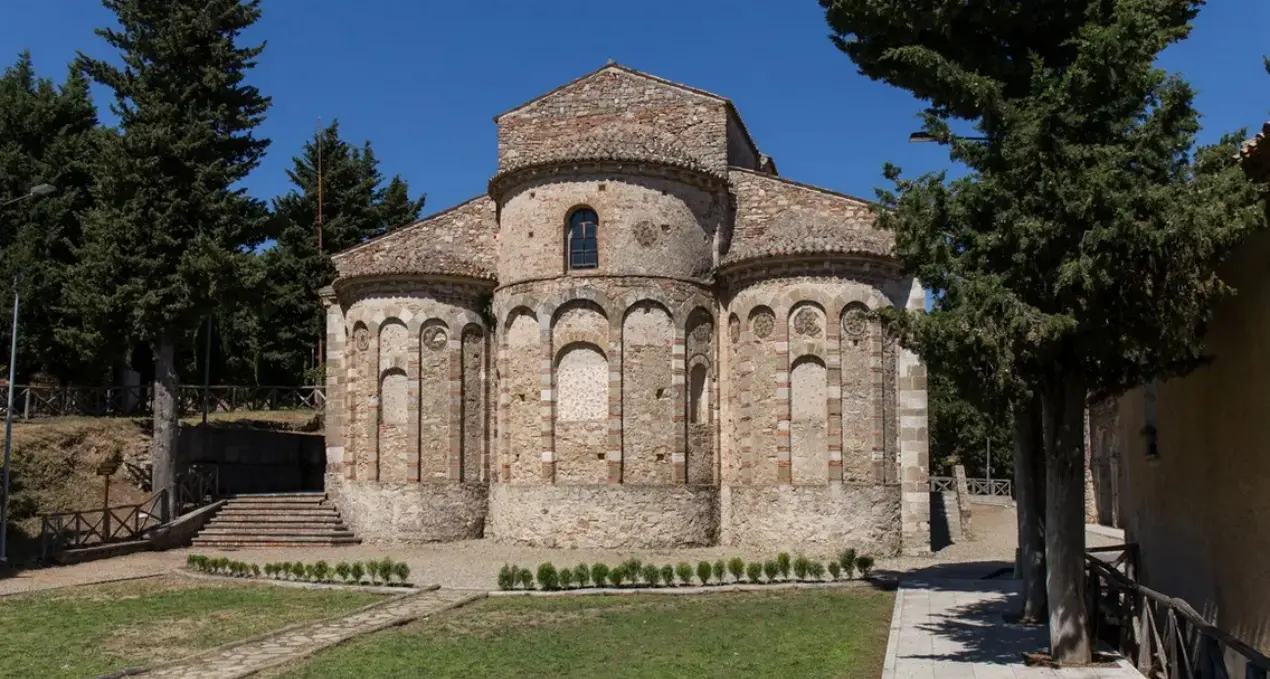 Corigliano-Rossano, restaurati gli affreschi nell’Abbazia di Santa Maria del Patire: l’inaugurazione il 9 maggio