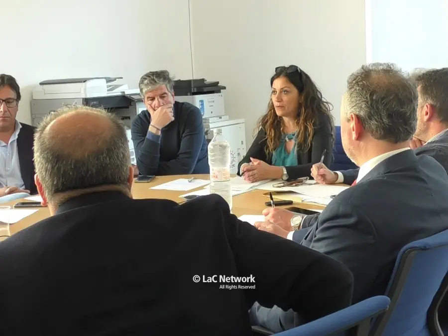 Tirocinanti Calabria, la soluzione della Regione preoccupa Anci: «Molti Comuni sono in dissesto e non possono assumere»