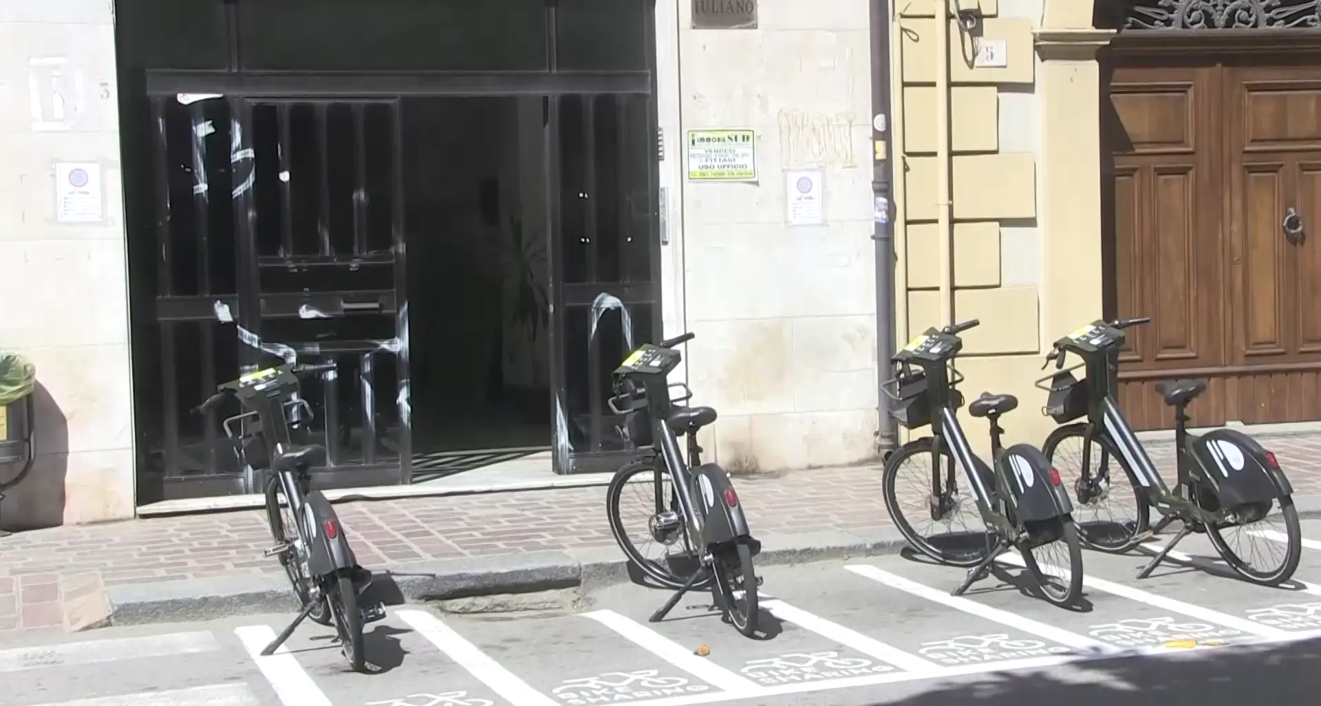 Non solo metropolitana, Catanzaro punta sulla mobilità sostenibile: in arrivo bike e car sharing\n