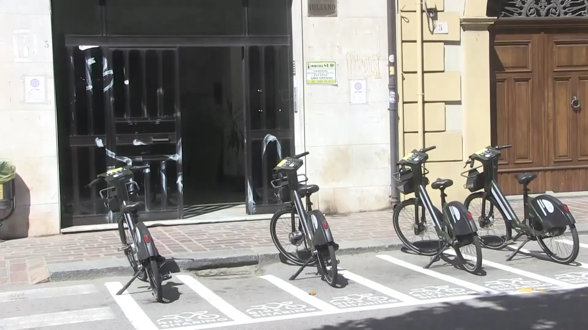 Non solo metropolitana, Catanzaro punta sulla mobilità sostenibile: in arrivo bike e car sharing\n