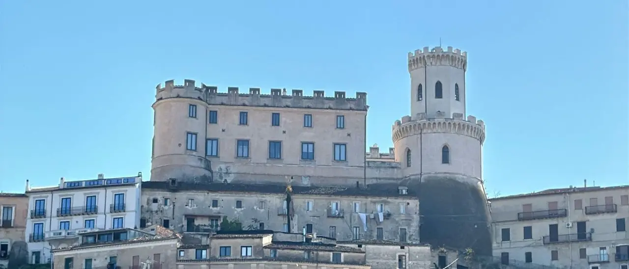 Storia e meraviglia del Castello ducale di Corigliano: è tra i\u00A0più belli\u00A0(e meglio conservati) del Sud Italia\n