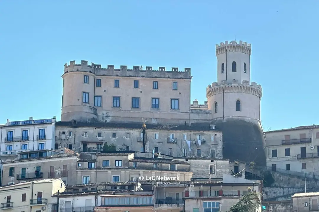 Storia e meraviglia del Castello ducale di Corigliano: è tra i\u00A0più belli\u00A0(e meglio conservati) del Sud Italia\n