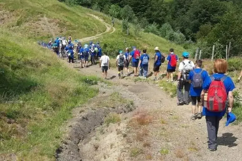 Parte domani da Perugia la Staffetta blu per l’autismo: coinvolgerà anche la Calabria