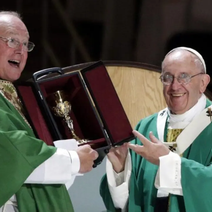 Conclave, la megalomania di Trump e la corsa al soglio di Pietro del cardinale Dolan