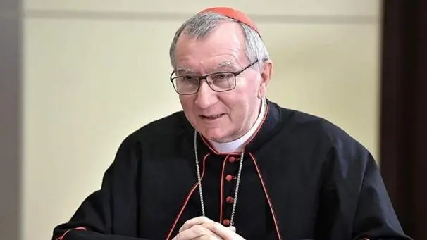 Il cardinale malato che non c’è: veleni da conclave, Parolin nel mirino dei corvi\n