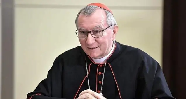 Il cardinale malato che non c’è: veleni da conclave, Parolin nel mirino dei corvi\n