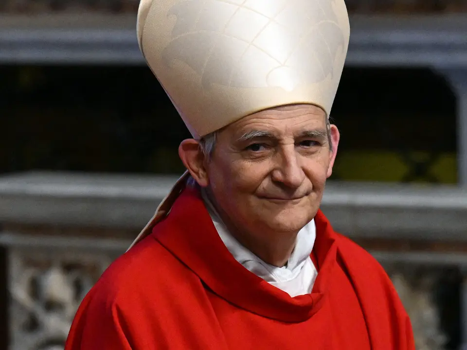 Il cardinale di strada e il Vangelo in cammino: Matteo Zuppi, l’uomo che sussurra la pace e ascolta i cuori