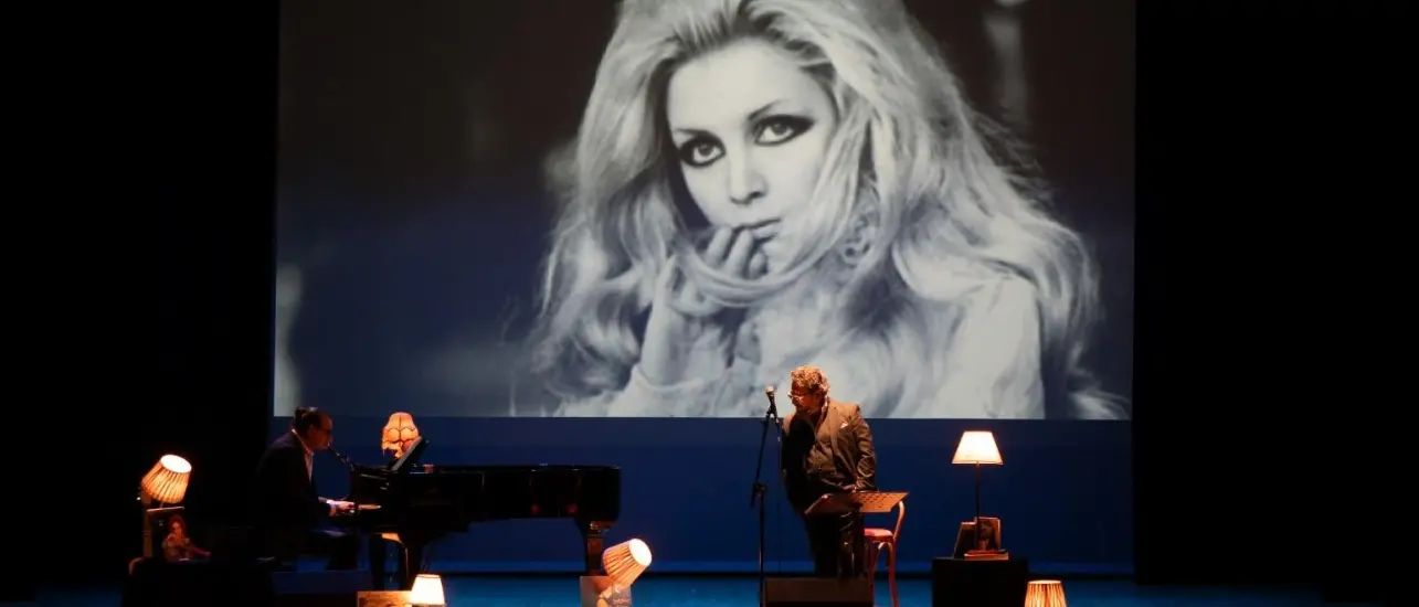 La distruzione di un amore, al Grandinetti di Lamezia le storie struggenti di icone della musica italiana\n