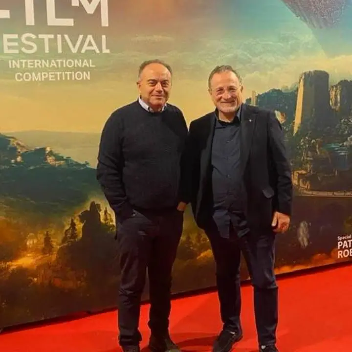 Gratteri e Nicaso, un romanzo (e un consiglio) per i giovani: «È facile perdersi, scegliete il sacrificio e non facili scorciatoie»\n