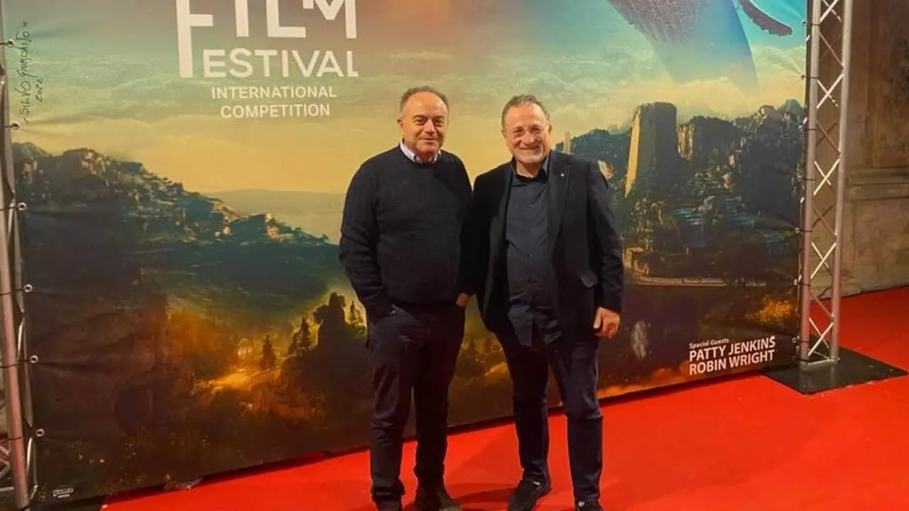 Gratteri e Nicaso, un romanzo (e un consiglio) per i giovani: «È facile perdersi, scegliete il sacrificio e non facili scorciatoie»\n