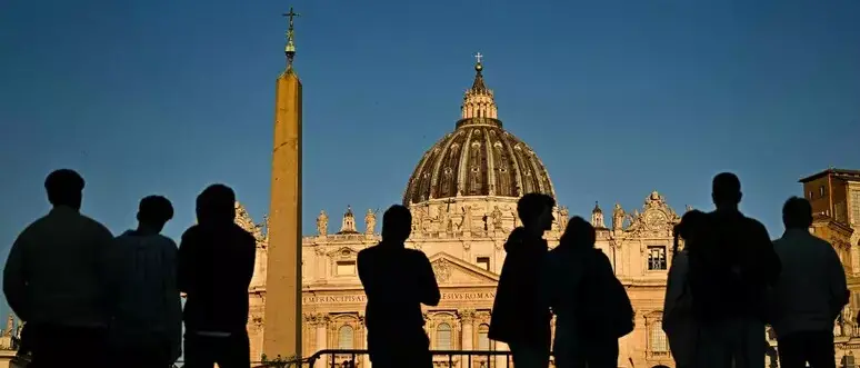 Niente cellulari e bonifica degli ambienti: così il Vaticano punta a proteggere i segreti del Conclave