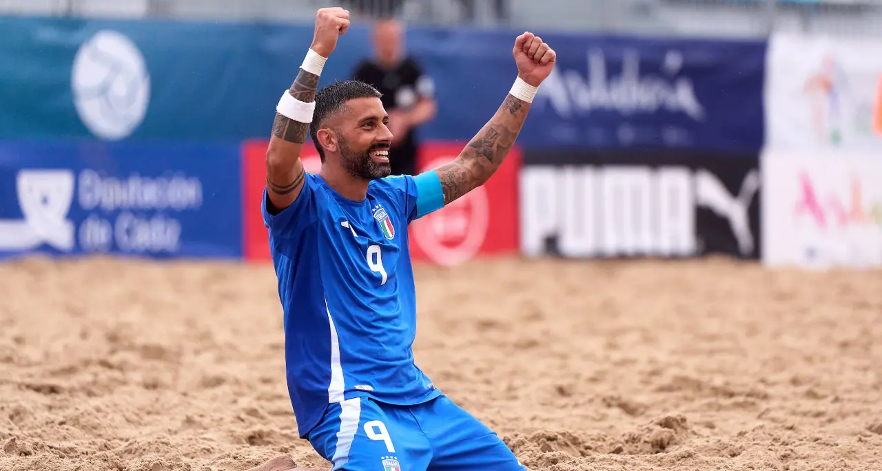Mondiali beach soccer, il calabrese Zurlo pronto a trascinare gli azzurri in un’Italia-Brasile da spettacolo puro