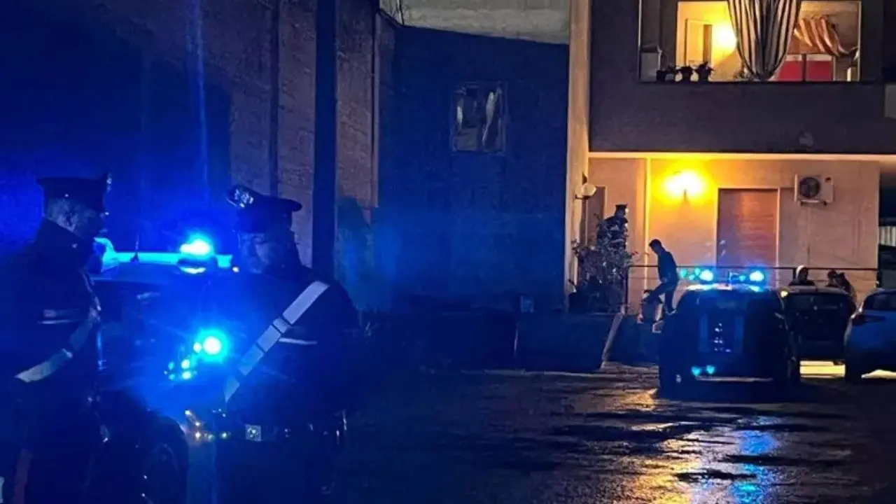 «Ha ucciso mamma», bimba chiama il 118 e fa arrestare il padre\n