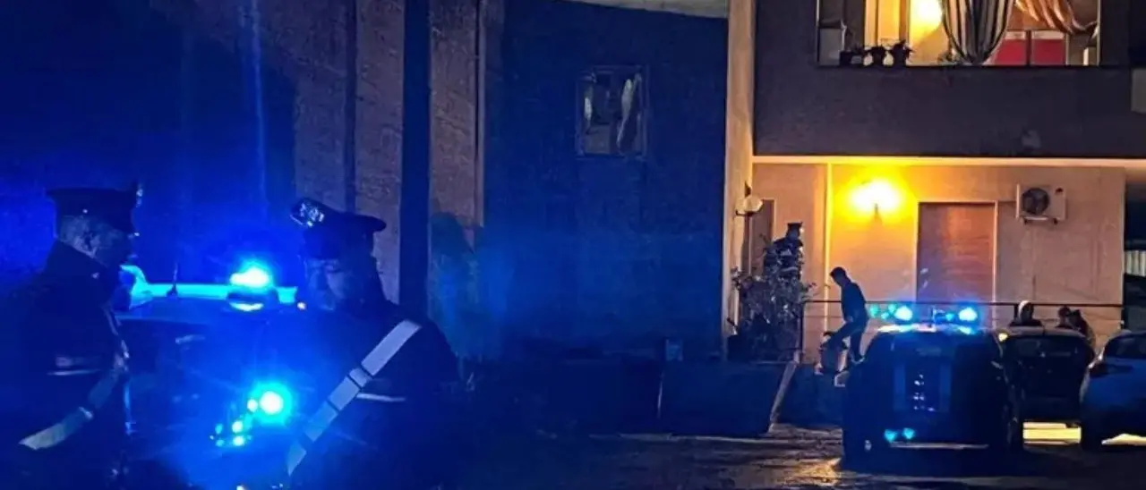 «Ha ucciso mamma», bimba chiama il 118 e fa arrestare il padre\n