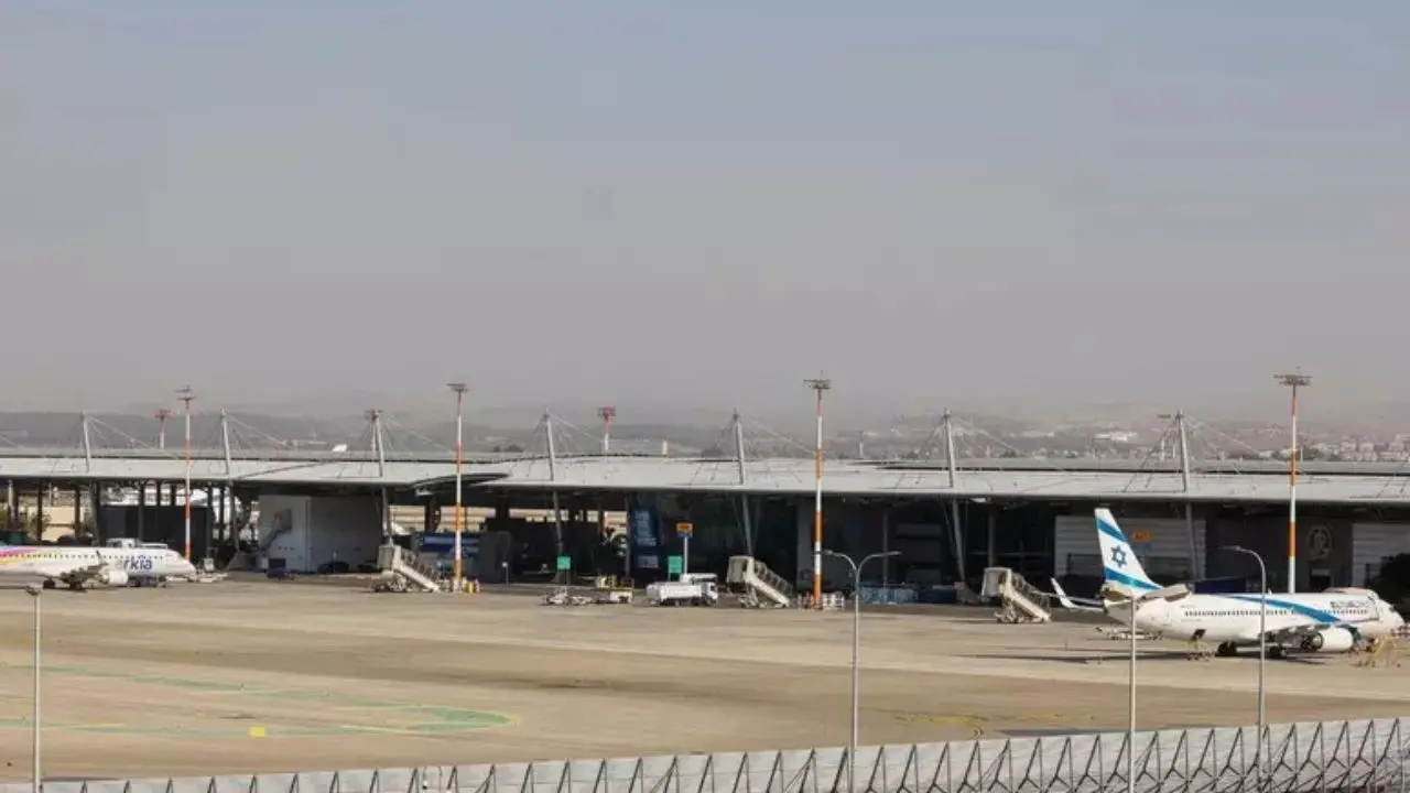 Missile dallo Yemen colpisce l'area dell'aeroporto di Tel Aviv: diversi feriti\n