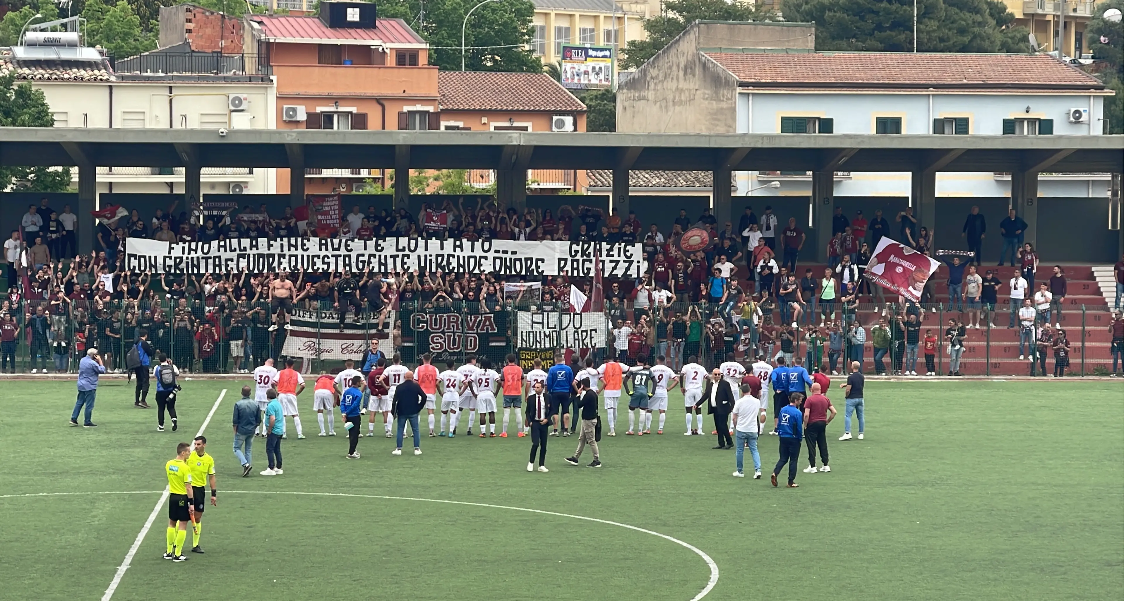 La Reggina vince a San Cataldo ma il Siracusa vola in Serie C: resta l’onore di chi ha lottato fino alla fine\n