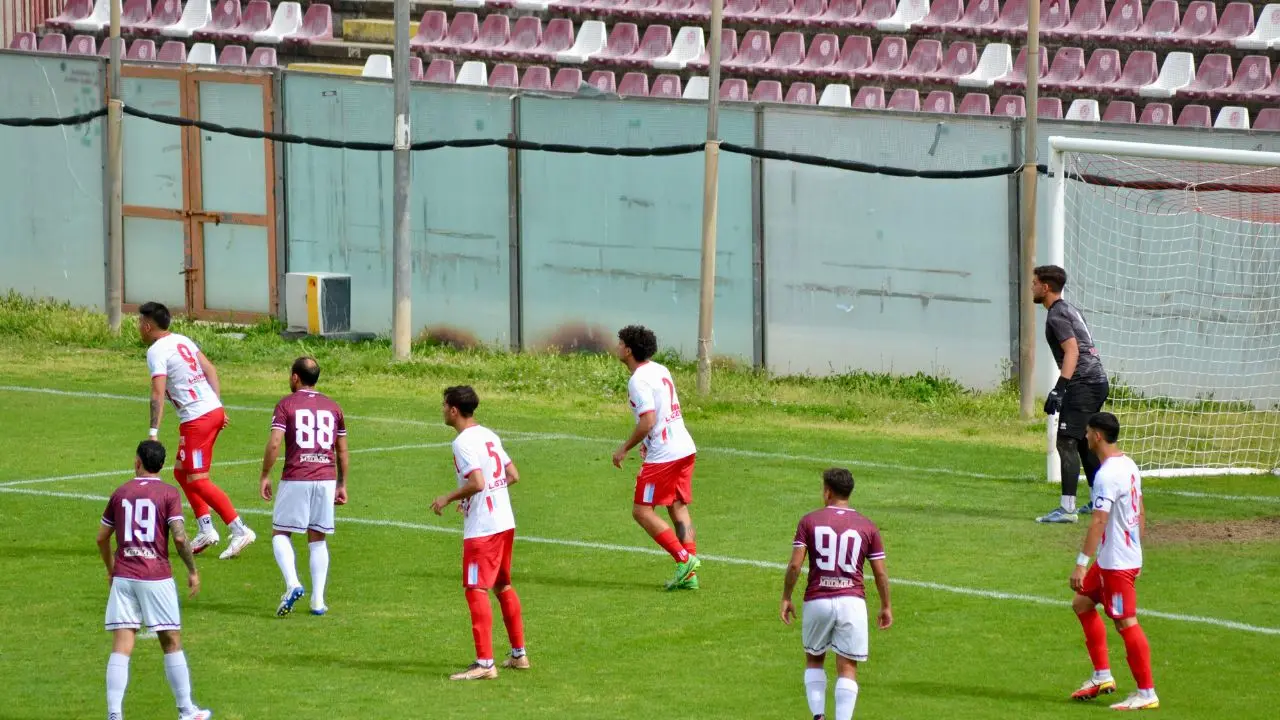 Promozione B, estasi Virtus Rosarno: lo 0-0 contro il Val Gallico certifica il ritorno in Eccellenza dopo vent’anni\n
