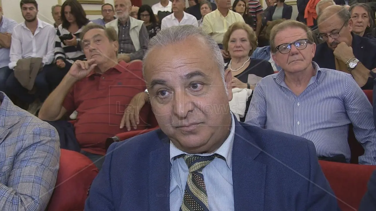 Morta al settimo mese di gravidanza, Mammoliti (Pd): «Si faccia piena luce e si dimettano i commissari»