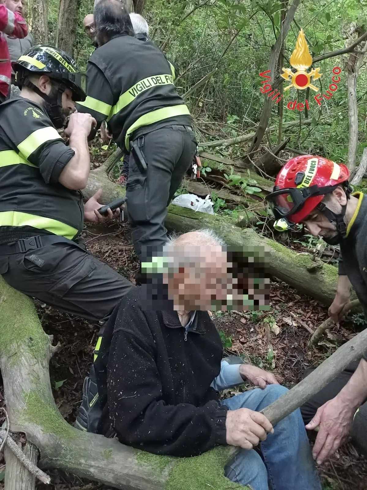 Ritrovato l’anziano 90enne disperso a San Pietro Apostolo, era in una zona impervia\n