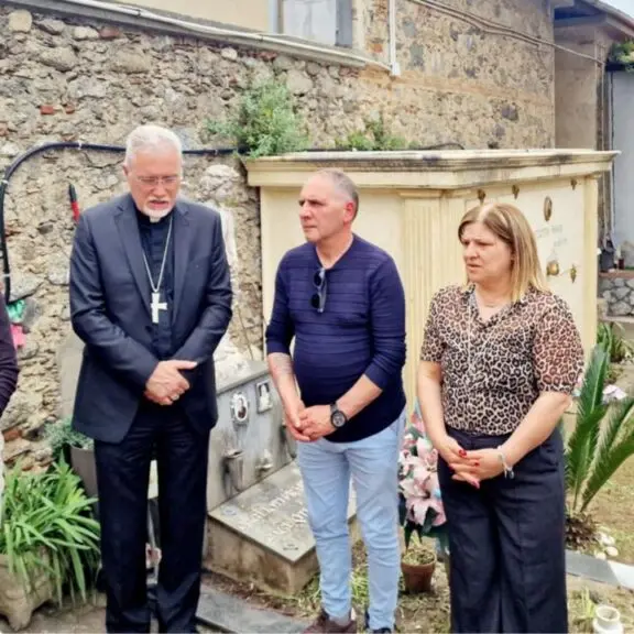 Filippo Ceravolo, il padre Martino a Soriano nel giorno del suo compleanno: «I condannati all’ergastolo siamo noi»\n
