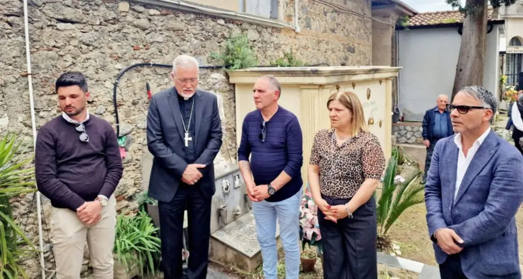 Filippo Ceravolo, il padre Martino a Soriano nel giorno del suo compleanno: «I condannati all’ergastolo siamo noi»\n