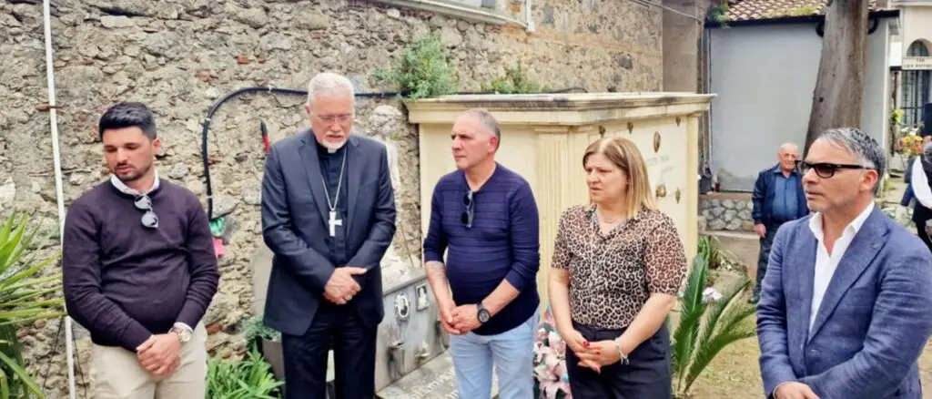 Filippo Ceravolo, il padre Martino a Soriano nel giorno del suo compleanno: «I condannati all’ergastolo siamo noi»\n
