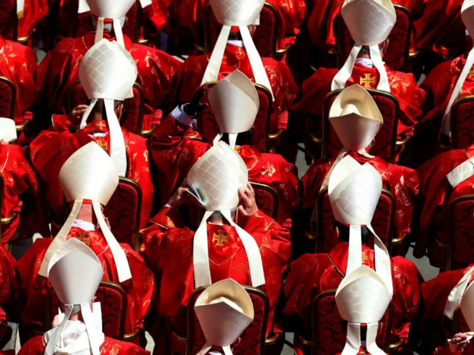 Parolin o l’ombra? Il Conclave che divide l’Italia e il Vaticano