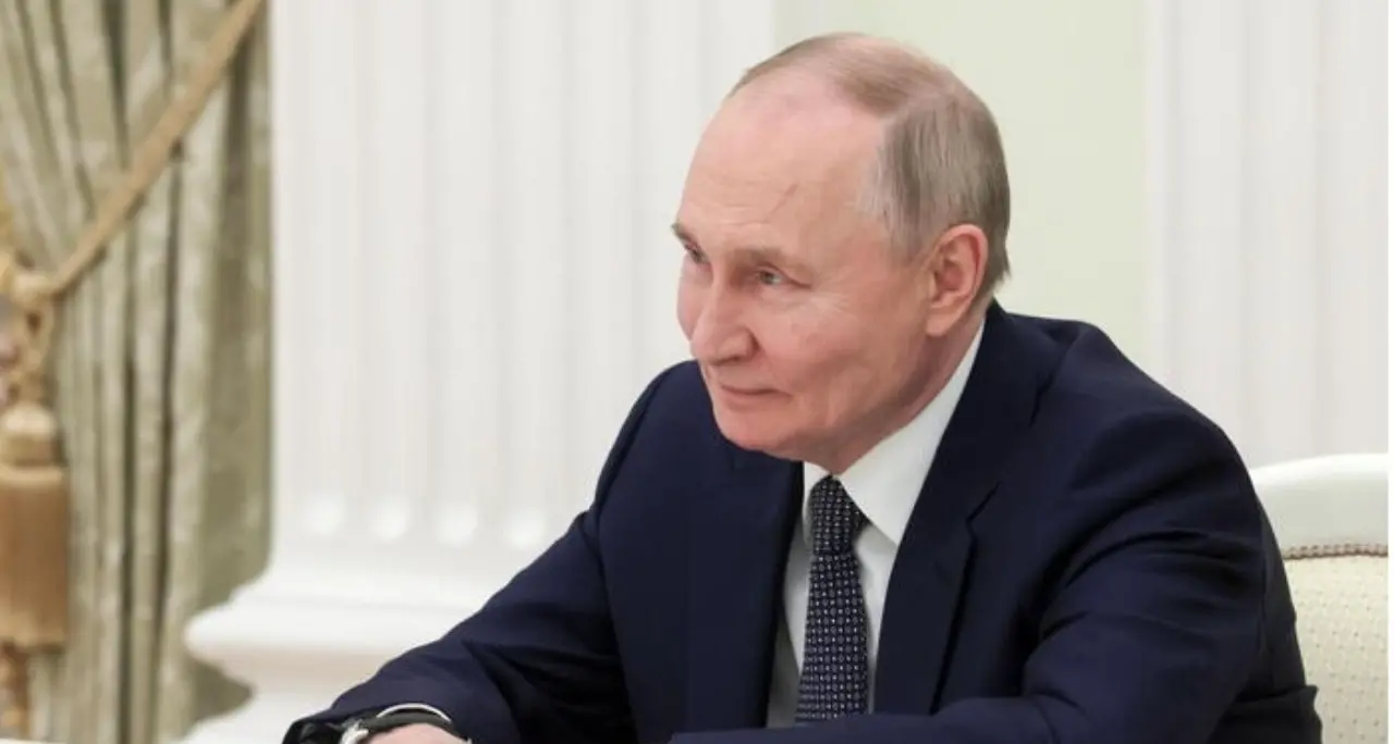 Ecco il Vladimir Putin reality show: kefir, cioccolatini e missili da salotto\n