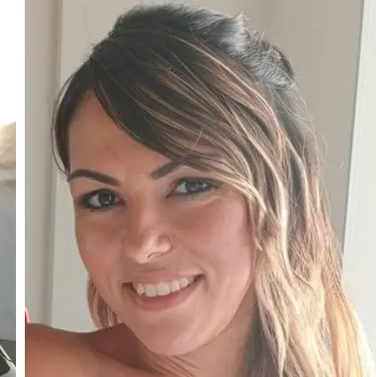 I carabinieri davanti all\\'obitorio dell\\'ospedale di Vibo, a destra Martina Piser\\u00E0