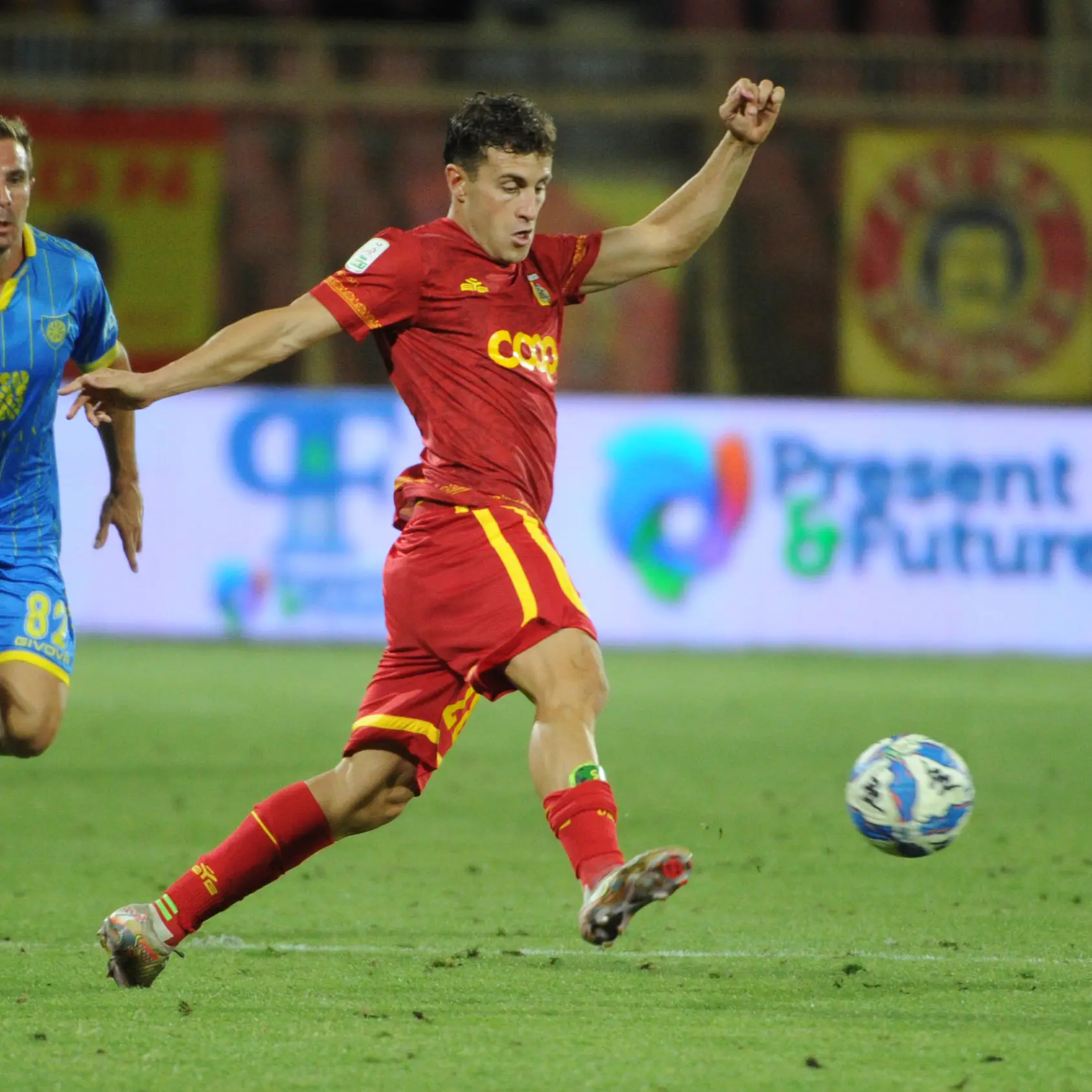 Serie B, il Catanzaro deve difendere i play off. Biasci a LaC: «Dobbiamo fare almeno una vittoria nelle ultime due gare»\n