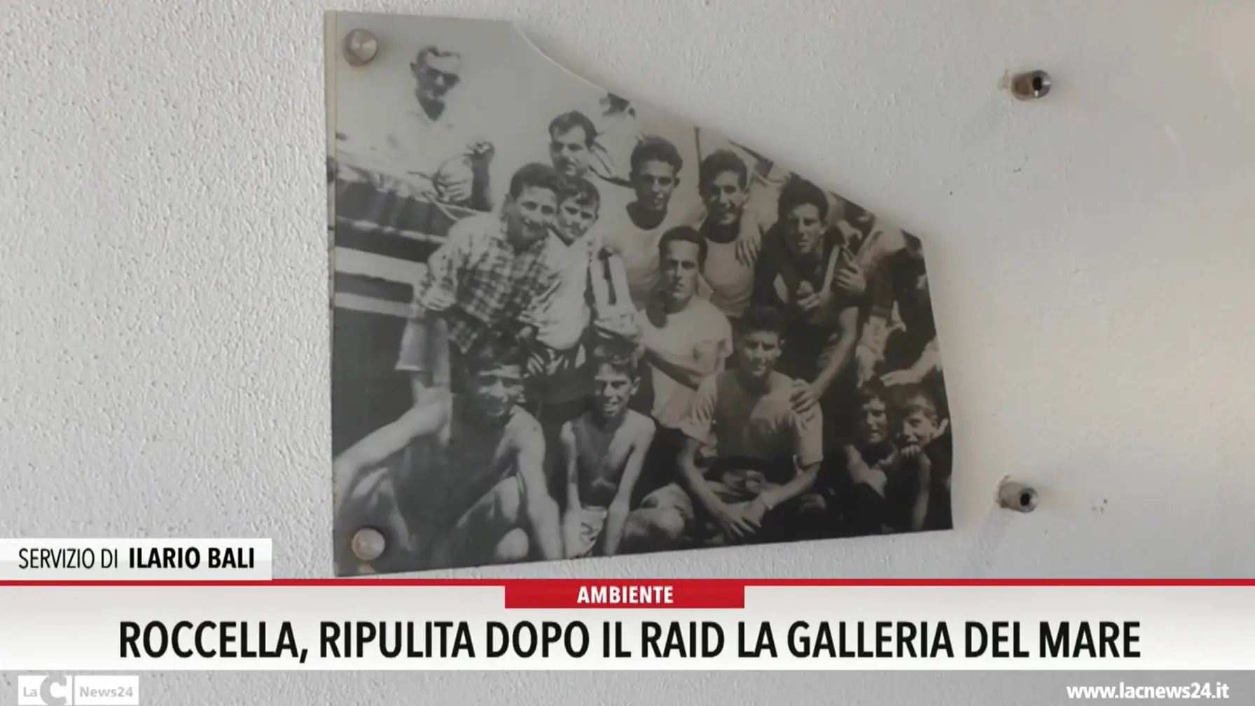 Roccella ripulita dopo il raid la Galleria del Mare