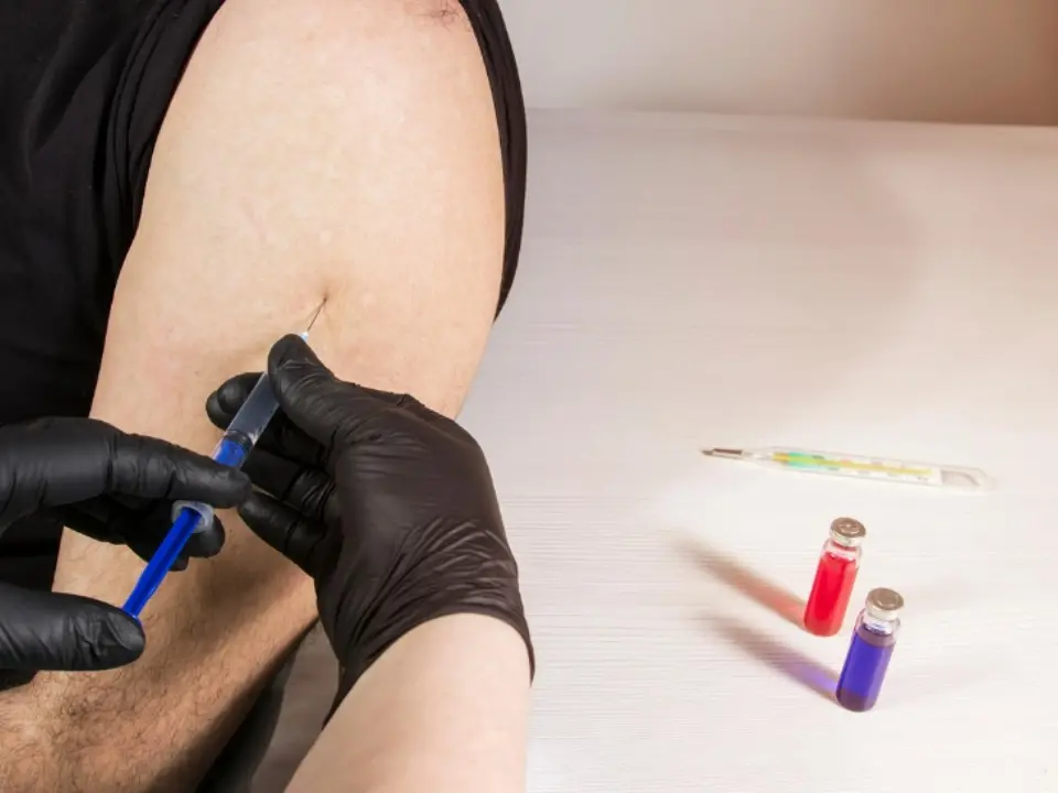 Copertura vaccinale, la Calabria migliora ma per l’assistenza territoriale dati sotto la sufficienza