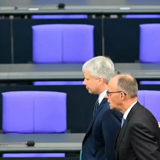 Germania senza cancelliere: Merz non raggiunge la maggioranza assoluta al Bundestag\n