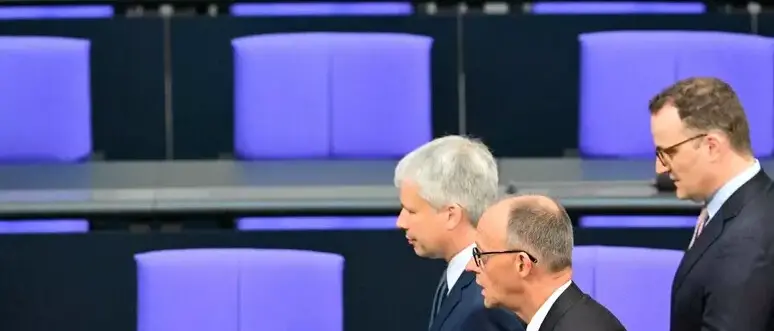 Germania senza cancelliere: Merz non raggiunge la maggioranza assoluta al Bundestag\n