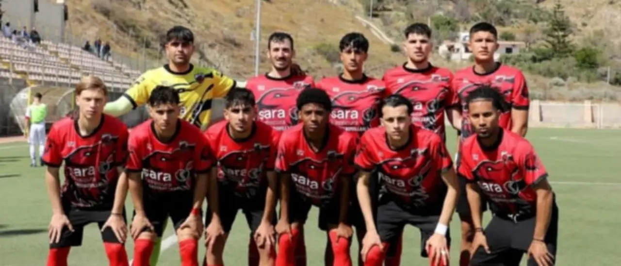 Eccellenza, nove punti di penalizzazione al Castrovillari: adesso i lupi giocheranno il play out in casa dell’Ardore\n