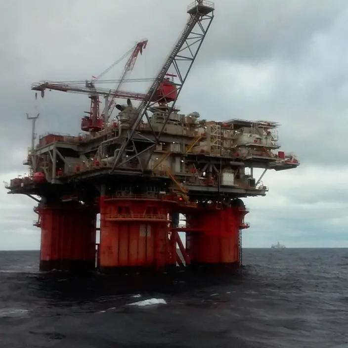 Petrolio in picchiata, bilancio in crisi: la Russia rischia una tempesta economica e sociale con effetti a livello mondiale\n