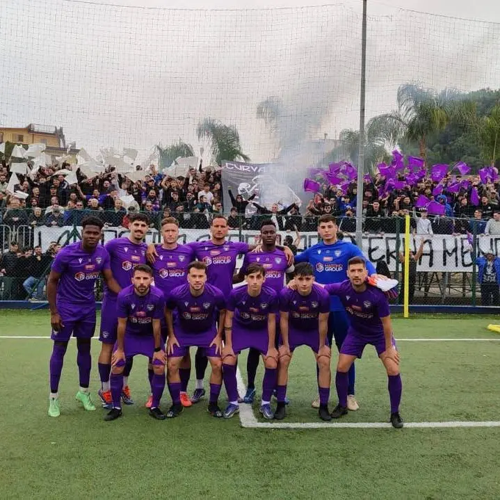 Gioiese, l’urlo dei calciatori: «Senza stipendio, cibo e alloggio. Così si cancella un pezzo di storia»\n