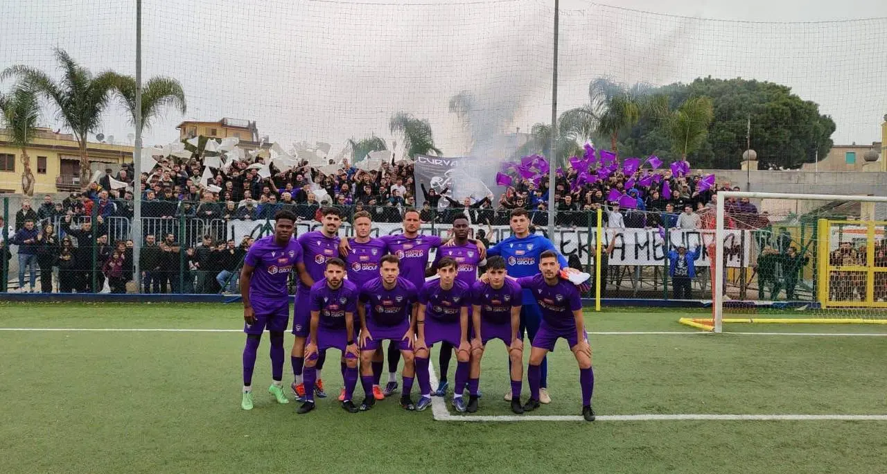 Gioiese, l’urlo dei calciatori: «Senza stipendio, cibo e alloggio. Così si cancella un pezzo di storia»\n