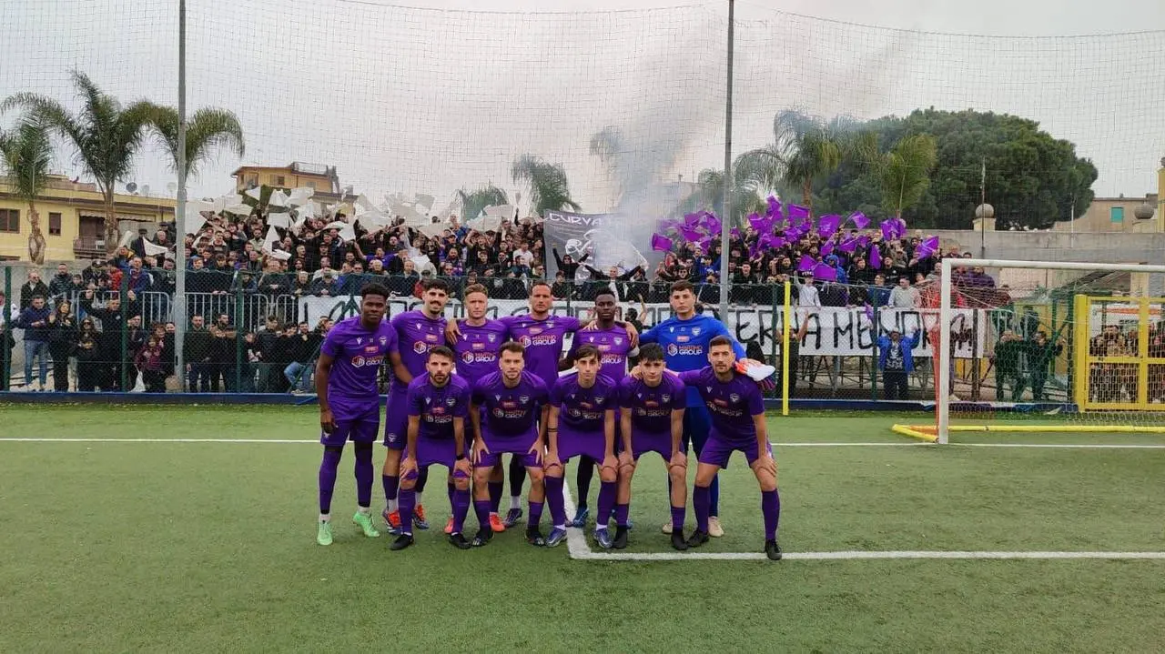 Gioiese, l’urlo dei calciatori: «Senza stipendio, cibo e alloggio. Così si cancella un pezzo di storia»\n