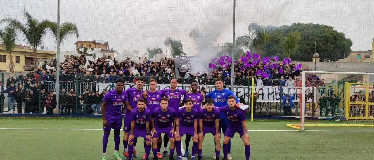 Gioiese, l’urlo dei calciatori: «Senza stipendio, cibo e alloggio. Così si cancella un pezzo di storia»\n