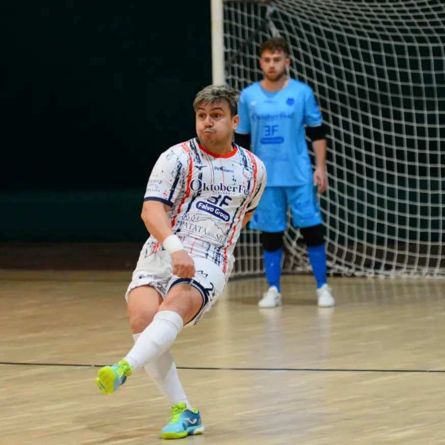 Calcio a 5, la Pirossigeno Cosenza cade 3-1 contro il Pomezia: trasferta amara per il Lupi di\u00A0Ibañes\n