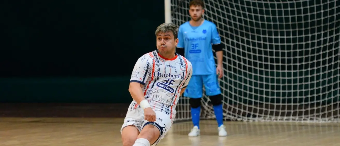 Calcio a 5, la Pirossigeno Cosenza cade 3-1 contro il Pomezia: trasferta amara per il Lupi di\u00A0Ibañes\n