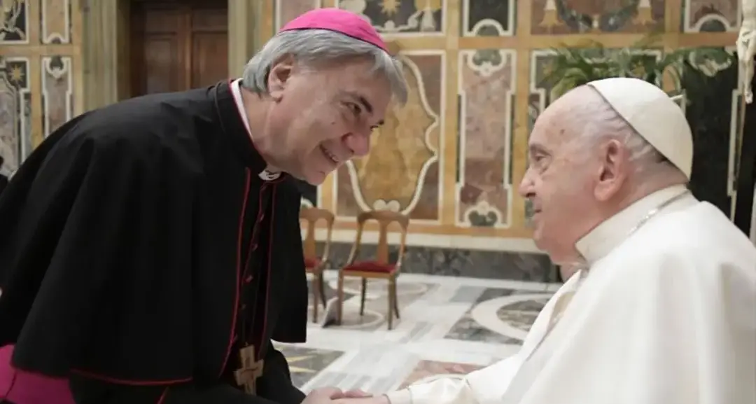 Il Papa impossibile, il prete di strada: Don Mimmo Battaglia, la voce della Calabria nel Conclave\n