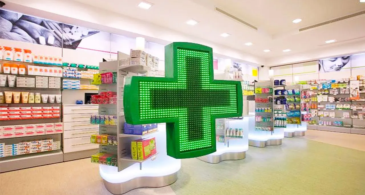 Lamezia Terme, accusa un malore e va in una farmacia:\u00A0salvato dalla telemedicina\n