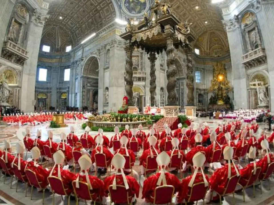 Conclave, cardinali a San Pietro per la messa Pro eligendo Pontifice
