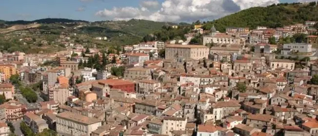 Acri isolata dal mondo: niente internet né telefoni da stamattina, cittadini esasperati\n