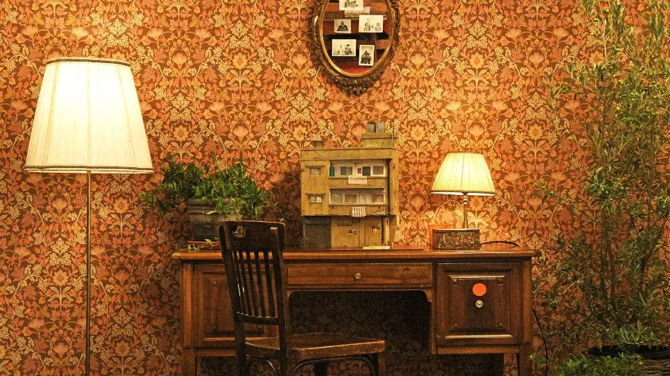 <p>Una delle installazioni di Dear Laila</p>\\n