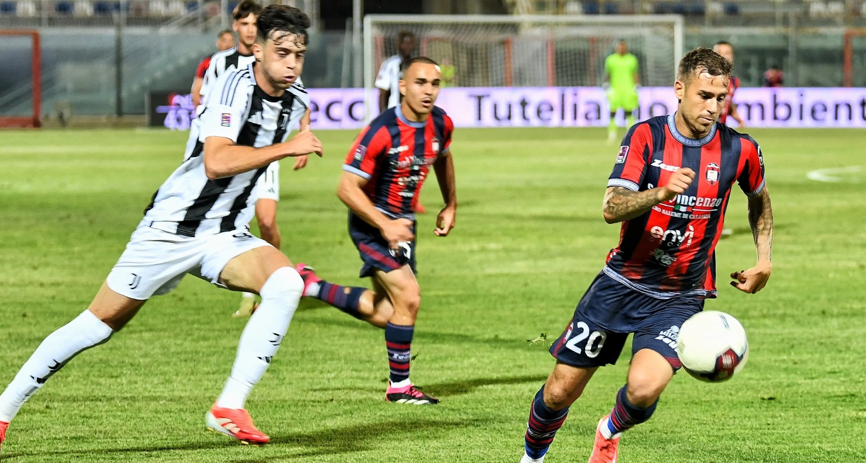 Crotone-Juventus NG 0-0: i pitagorici eliminano i bianconeri e si qualificano al primo turno nazionale dei play off\n