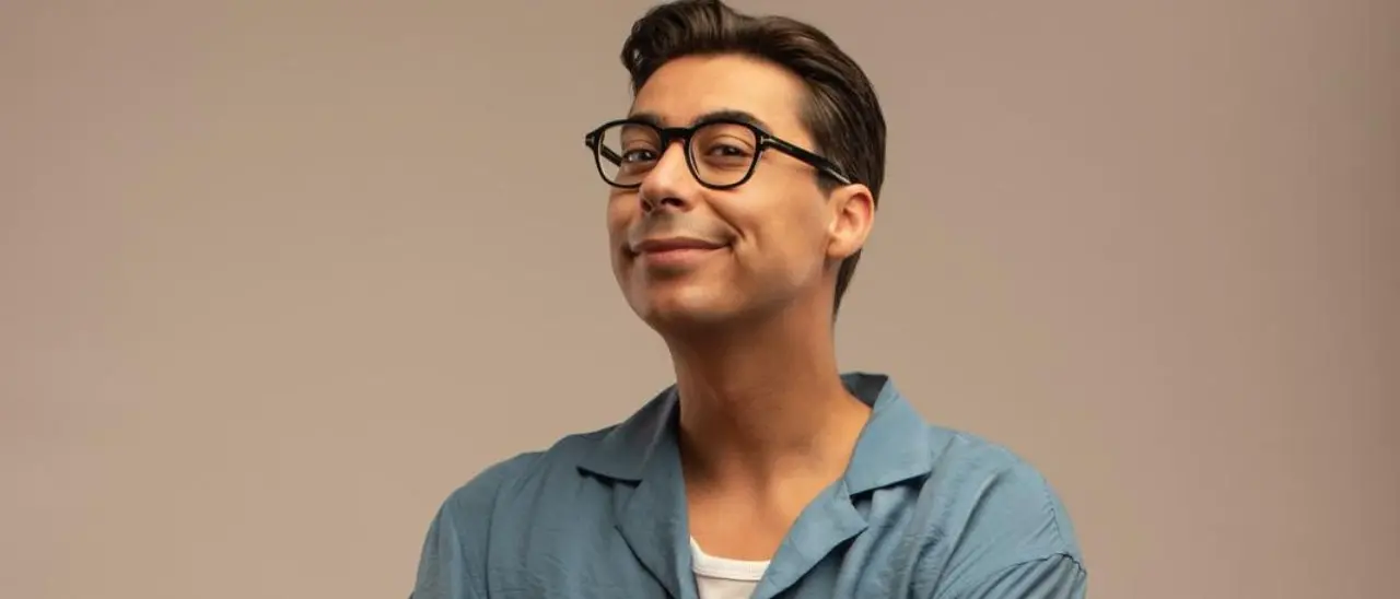 Claudio Casisa torna a Reggio Calabria con “Spaiato”, il calzino amico fedele\n